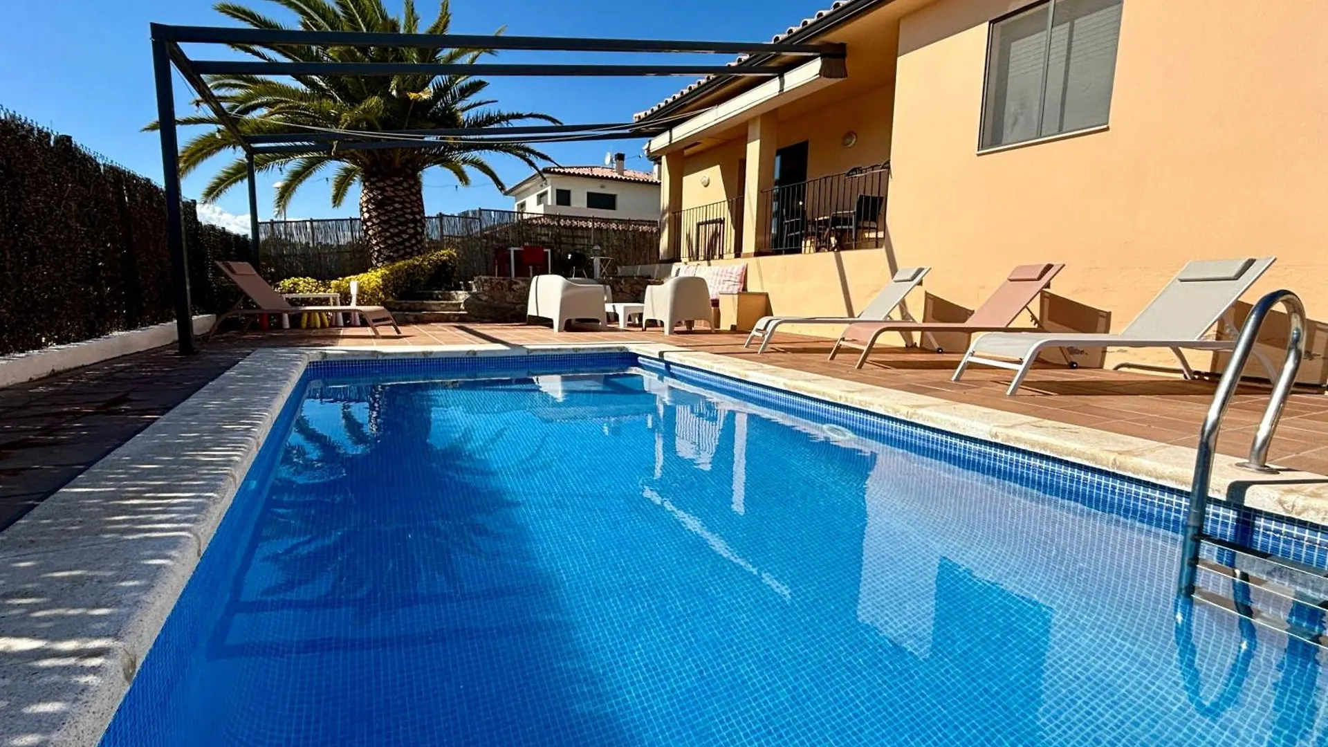 Villa Tramuntana In L Estartit Mit Privatem Pool Torroella De Montgri
